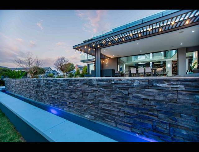 4 BEDROOM HOUSE FOR SALE IN COPPERLEAF ESTATE